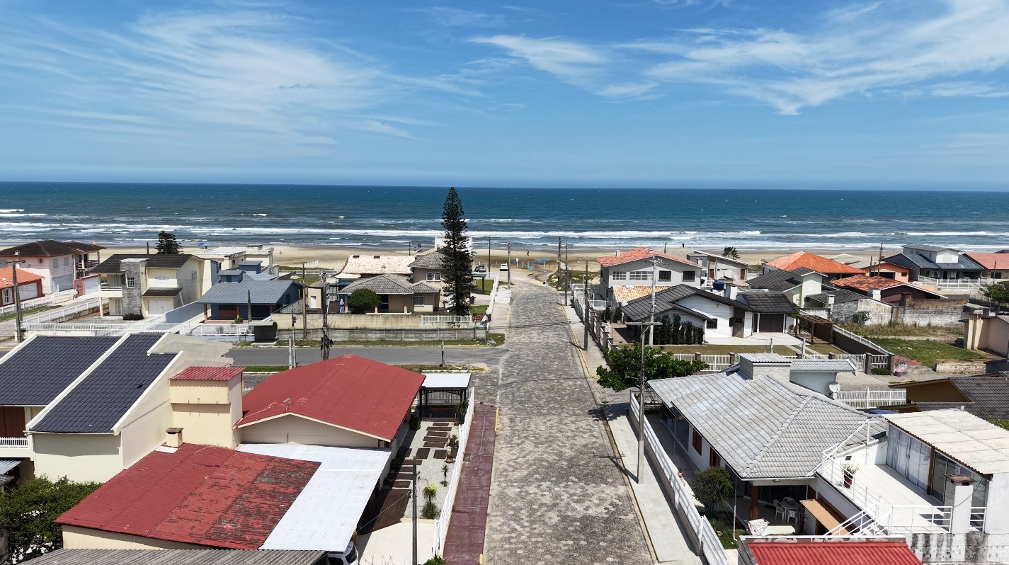 Beach and ocean near Casa da Praia Brazil