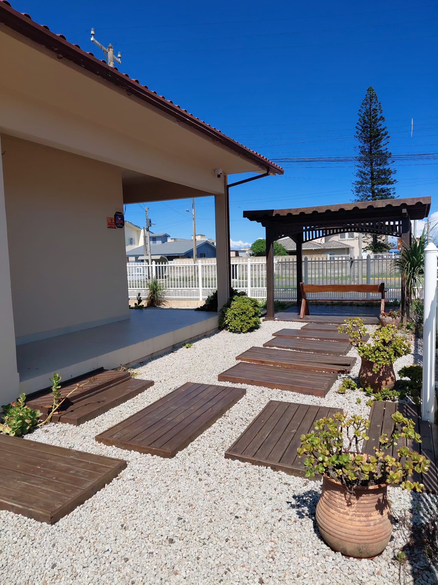 Garden and outdoor seating